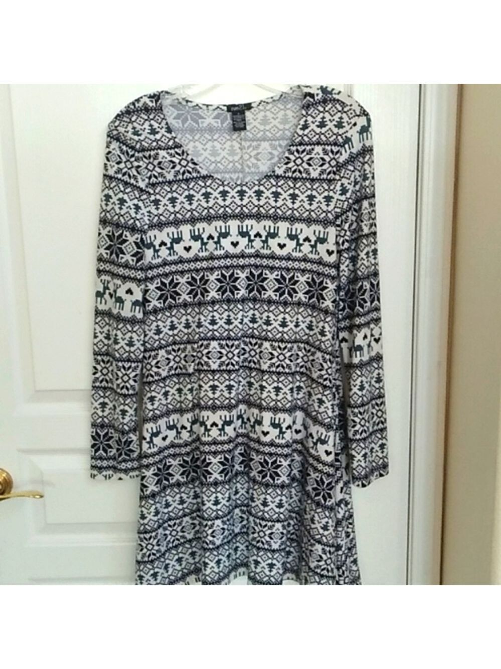 A-Rue 21 Long Sleeve Dress Small Size